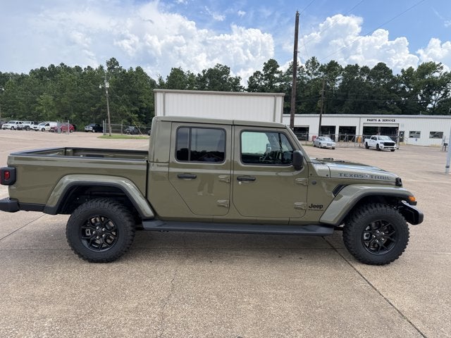 2026 Jeep Gladiator — side profile view