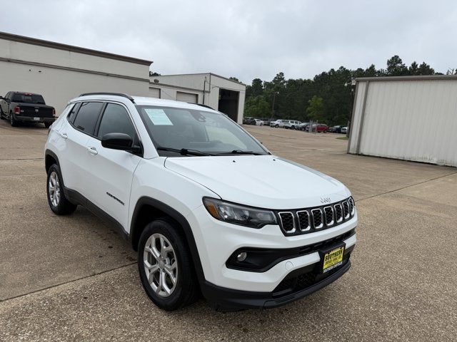 2024 Jeep Compass Latitude 4x4 in Bright White Clearcoat — front three-quarter view