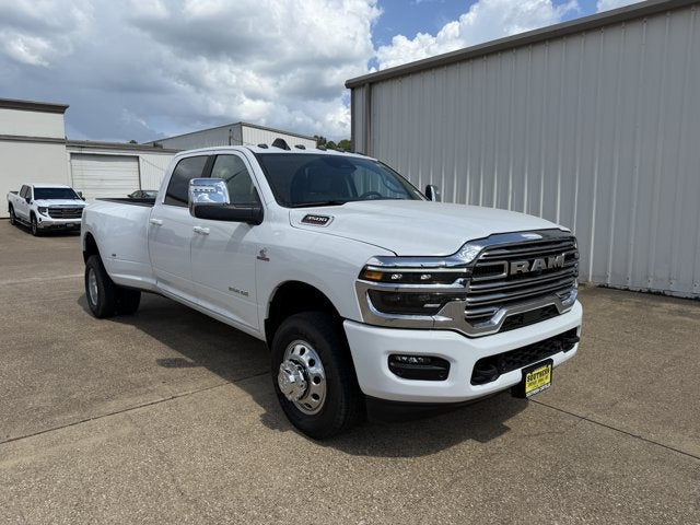2026 RAM Ram 3500 RAM 3500 LARAMIE CREW CAB 4X4 8' BOX in Bright White Clear-Coat Exterior Paint — front three-quarter view